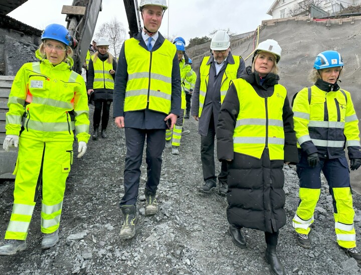Fra venstre Irene Måsøval i Fornebubanen, Håkon Snortheim i Akershus fylkeskommune, Bernt Reitan Jenssen i Ruter, Marit Vea i Oslo kommune og Birte Sjule i Sporveien.