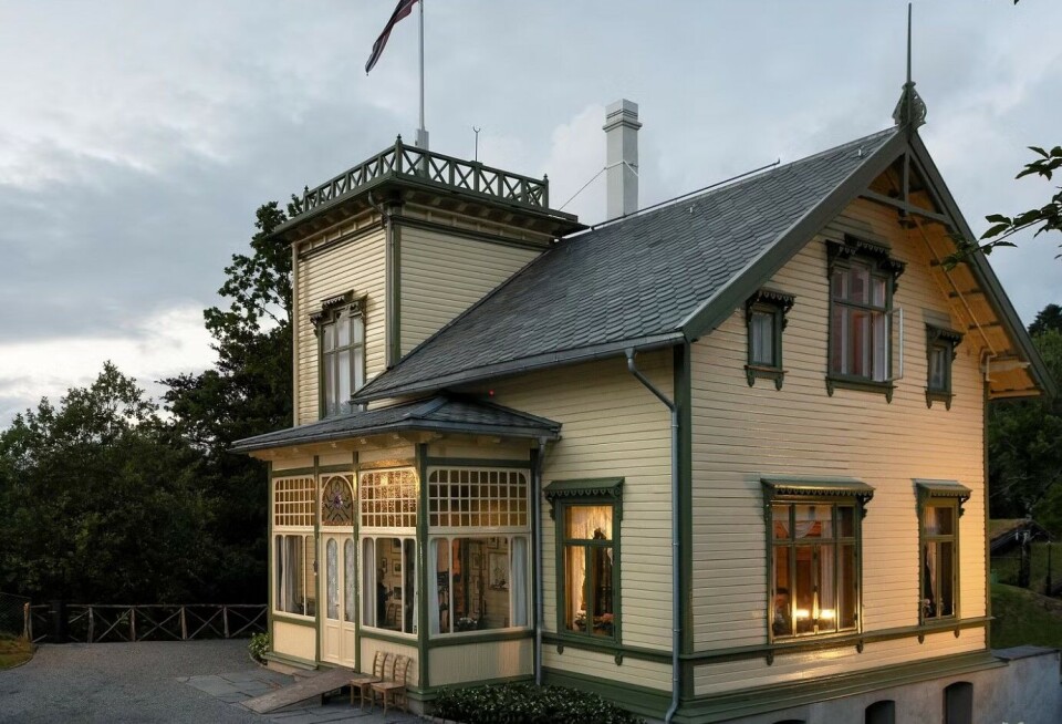 Nina og Edvard Griegs villa på Troldhaugen skal rehabiliteres og vil stenges fra 16. august for å tømmes for gjenstander. Foto: Kode