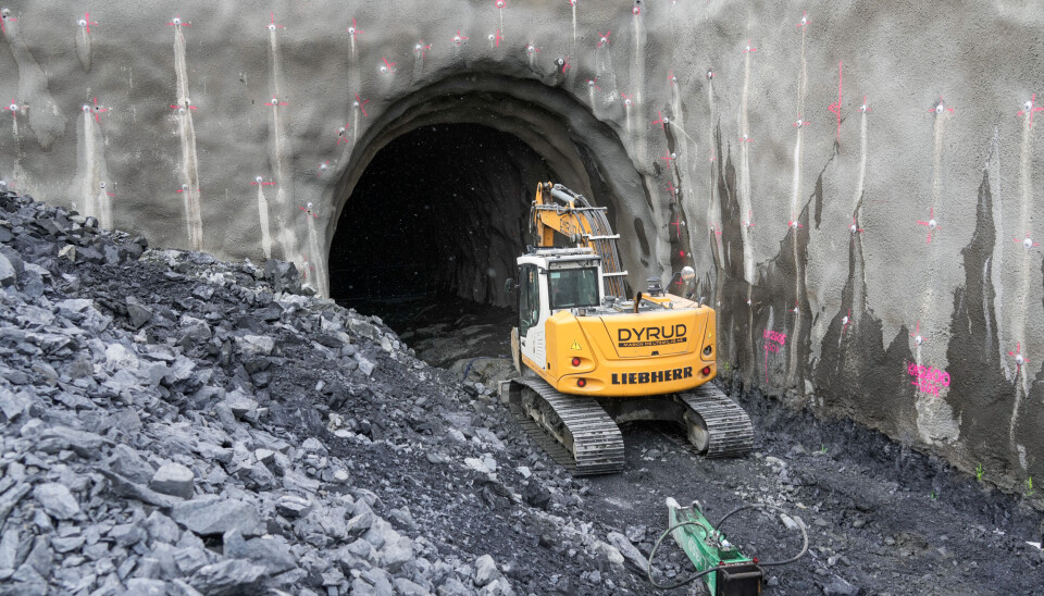 Byggearbeid på Fornebubanen.Foto: Terje Bendiksby / NTB