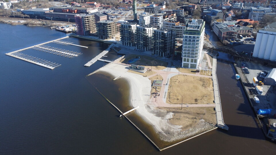 Uteområdet Rabben er på cirka 10 dekar, og er en sammenhengende parkstruktur som inkluderer elvepromenaden, verksplassen og kvartalslekeplassen. Foto: Marius Lysø