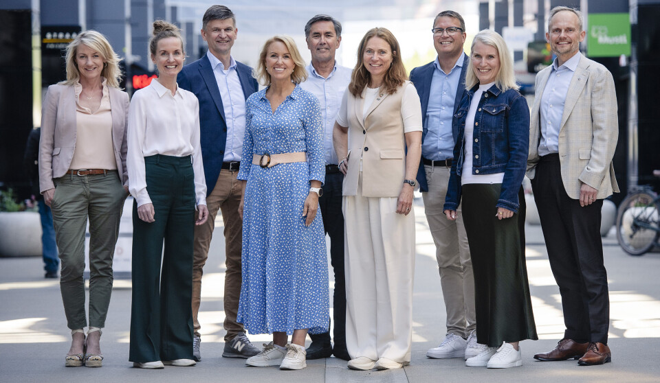 Det nyvalgte styret til RIF (fra venstre): Heidi Berg, Trimble Solutions Sandvika, Kathrine Fjeldhus, WSP, Arne Birkeland, Ramboll, Liv Kari Skudal Hansteen, RIF, Trond Hagen, Dr. Ing. Aas-Jakobsen, Kari Sveva Dowsett, Multiconsult, Per Christian Randgaard, Asplan Viak, Birgit Farstad Larsen, COWI og ny styreleder i RIF Egil Hogna, Norconsult. (Rasmus Nord, Sweco og Sverre Heskestad, Prosjektil var ikke tiltede da bildet ble tatt). Foto: RIF Det nyvalgte styret til RIF (fra venstre): Heidi Berg, Trimble Solutions Sandvika, Kathrine Fjeldhus, WSP, Arne Birkeland, Ramboll, Liv Kari Skudal Hansteen, RIF, Trond Hagen, Dr. Ing. Aas-Jakobsen, Kari Sveva Dowsett, Multiconsult, Per Christian Randgaard, Asplan Viak, Birgit Farstad Larsen, COWI og ny styreleder i RIF Egil Hogna, Norconsult. (Rasmus Nord, Sweco og Sverre Heskestad, Prosjektil var ikke tiltede da bildet ble tatt). Foto: RIF