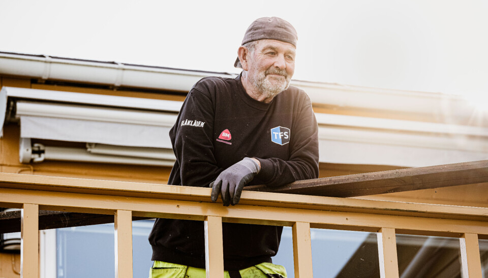 Svenskjordet er det siste prosjektet Steinar Ressem har vært med på, her er han på plass på taket. Foto: TFS Svenskjordet er det siste prosjektet Steinar Ressem har vært med på, her er han på plass på taket. Foto: TFS