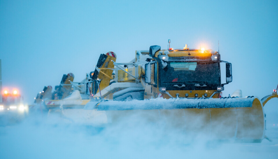 Flesland lufthavn i Bergen har totalt ca. 1 million kvadratmeter med asfaltflater som skal ryddes for snø. Foto: Avinor