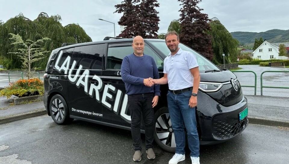 Konstel kjøper Lauareid Service. Fra venstre: Bjarte Lauareid i Lauareid Service og Ole Halvor Kolstad i Konstel.