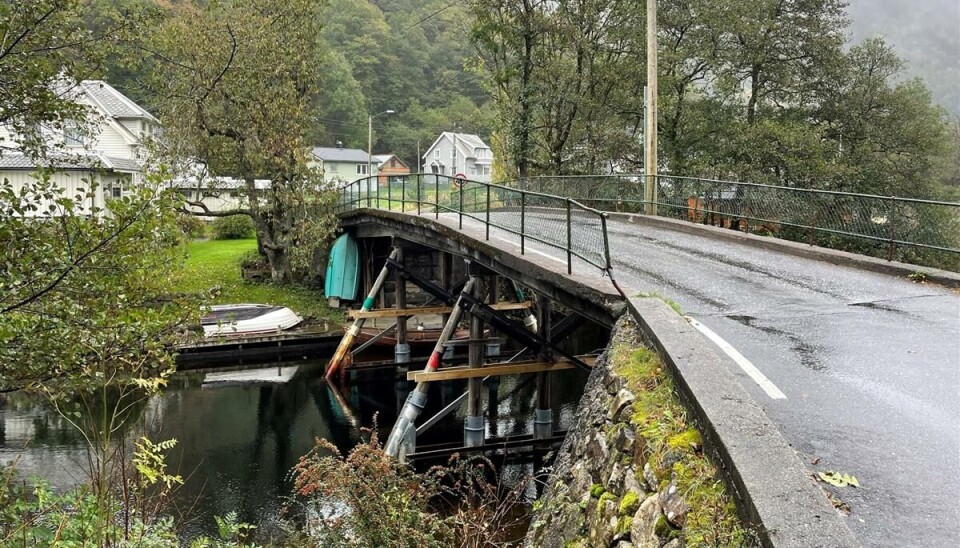 Fv. 4150 Løgane bru er moden for utskiftning. Nå har Agder fylkeskommune lyst ut konkurransen for bygging av ny bru. Foto: Lasse Moen Sørensen
