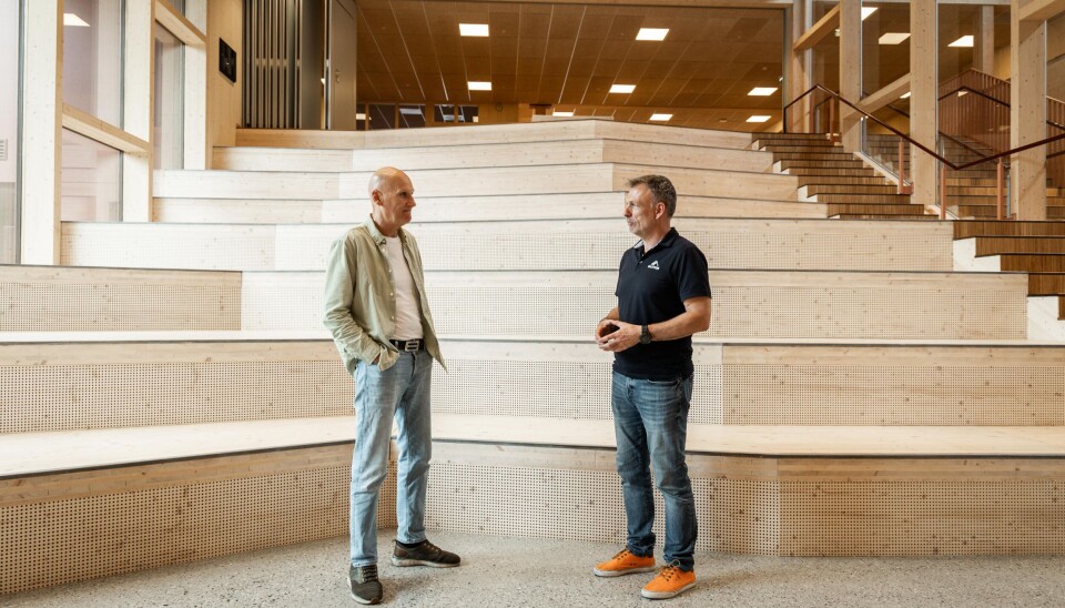 Brynjar Henriksen i Øvre Eiker kommune (t.v.) og prosjektsjef Børre Bjerknes Gulbrandsen i Splitkon. Foto: Splitkon