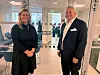 Kommunal- og distriktsminister Kjersti Stenseng og Christian Heimdal, fungerende direktør i Husleietvistutvalget. Foto: Kommunal- og distriktsdepartementet