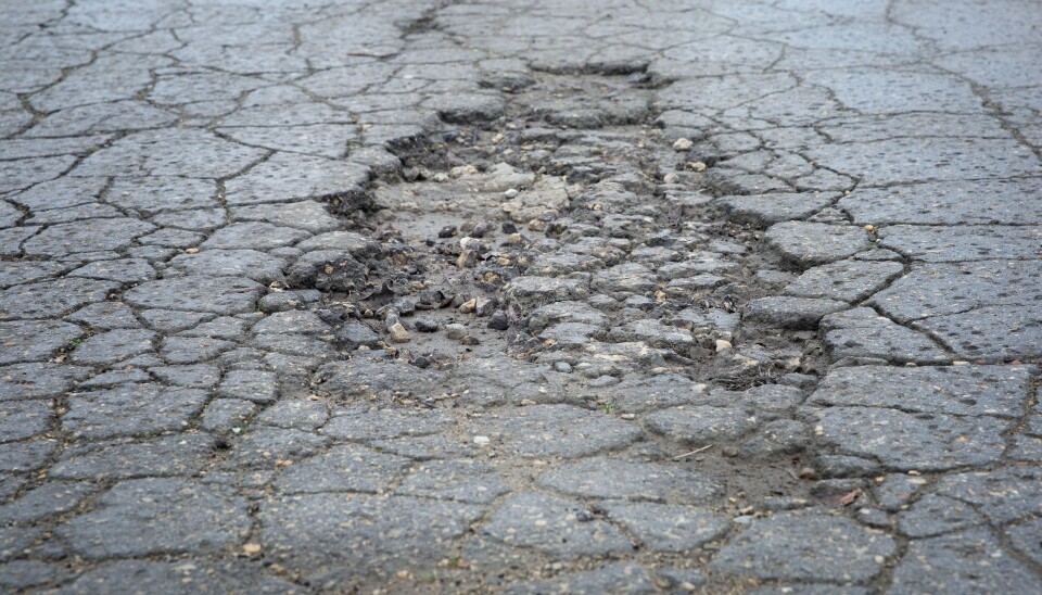 I løpet av kampanjeperioden har OFV fått inn 1.577 nominasjoner til kåringen av Norges dårligste fylkesvei. Nå har fagjuryen valgt ut ti finalister og folket kan stemme frem sin favoritt. Foto: Shutterstock I løpet av kampanjeperioden har OFV fått inn 1.577 nominasjoner til kåringen av Norges dårligste fylkesvei. Nå har fagjuryen valgt ut ti finalister og folket kan stemme frem sin favoritt. Foto: Shutterstock