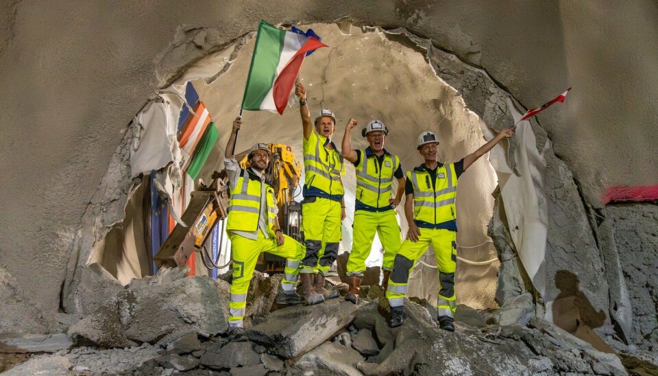 Gjennomslag i det som skal bli verdens lengste jernbanetunnel skjedde 1.400 meter under landegrensen mellom Italia og Østerrike i Alpene. Foto: Galleria di Base del Brennero - Brenner Basistunnel BBT