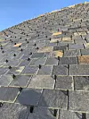 Nytt tak på Vikingtidsmuseet: 54.706 håndspikrede skiferstein forener ...