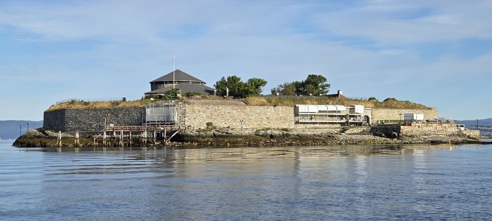 Slik rehabiliteres den historiske festningsmuren på Munkholmen
