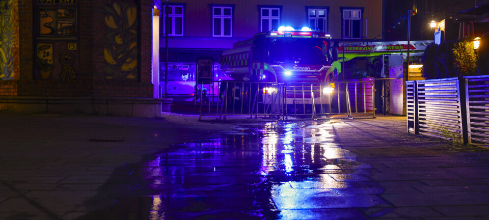 Kraftig brann i Fredrikstad sentrum: – Over i etterslukningsfase