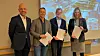 Fylkesordfører Sindre Martinsen-Evje (f.v.), daglig leder Egil-André Mortensen i Vedal Utvikling, administrerende direktør i Værste AS Trond Delbekk og fylkeskommunedirektør Solveig Olsen i Østfold fylkeskommune. Foto: Hallvard Mørk Tvete