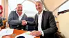 De to konsernsjefene Bjørn Arve Ofstad i Norsk Gjenvinning og Ståle Rød i Skanska Norge er enige om å utvide samarbeidet. Foto: Skanska Norge