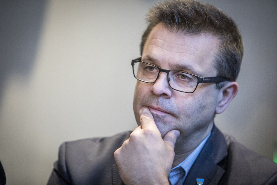 – FrP ønsker høyere rammer til Nye Veier, ikke det stikk motsatte som regjeringen her faktisk signaliserer, sier Frank Sve stortingsrepresentant for FrP og første nestleder i Transport og kommunikasjonskomiteen. – FrP ønsker høyere rammer til Nye Veier, ikke det stikk motsatte som regjeringen her faktisk signaliserer, sier Frank Sve stortingsrepresentant for FrP og første nestleder i Transport og kommunikasjonskomiteen. Foto: Ole Berg-Rusten / NTB