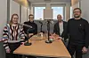 Direktør for bærekraft og samfunnspolitikk Guro Hauge i NHO Byggenæringen (fra venstre) og fagsjef Christian Eriksen i Miljøstiftelsen Bellona gjestet podkasten Byggeplassen ledet av Frode Aga og Christian Aarhus. NRK-journalist Mads Nyborg Støstad var med på telefon. Foto: Sindre Sverdrup Strand