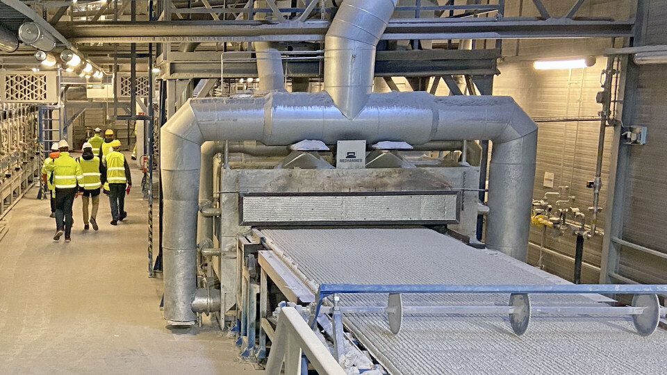 To nye produksjonslinjer skal inn, og eksisterende produksjonslinjer skal også bygges om til el-drift. To nye produksjonslinjer skal inn, og eksisterende produksjonslinjer skal også bygges om til el-drift. Foto: Glasopor