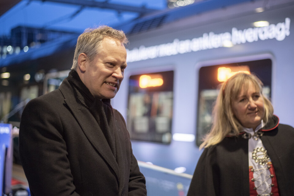 Samferdselsminister Jon-Ivar Nygård her sammen med utbyggingsdirektør Stine Undrum under åpnigen av Follobanen. Samferdselsminister Jon-Ivar Nygård her sammen med utbyggingsdirektør Stine Undrum under åpnigen av Follobanen. Foto: Sindre Sverdrup Strand