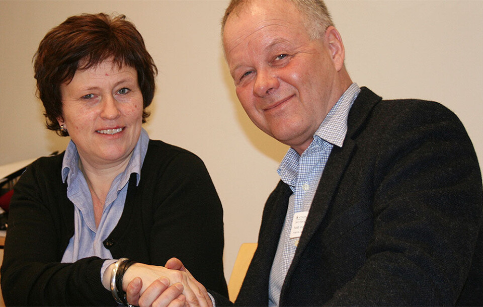 Kristin Fevang, direktør i Statsbyggs byggherreavdeling og Jan Harangen, daglig leder i HAB Construction.