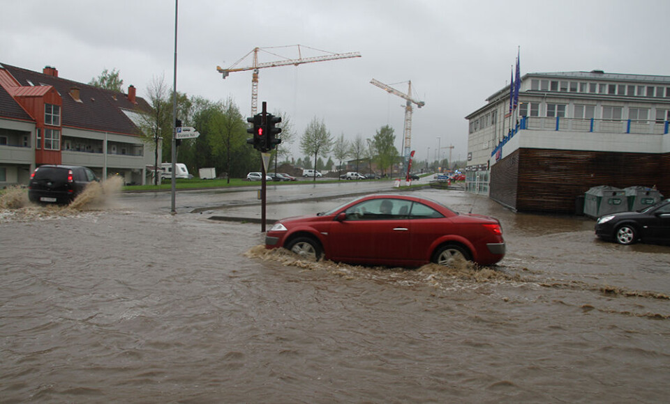 Vannet flommer i Lillehammer