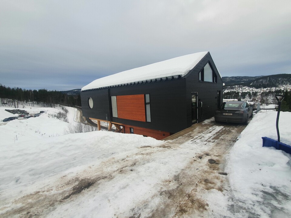 Tor Helge Dokka blogger om familiens nye plusshus på Kongsberg. Utover våren måler har energibruken hver uke og sammenligner med simulert forbruk. Klikk for større versjon Tor Helge Dokka blogger om familiens nye plusshus på Kongsberg. Utover våren måler har energibruken hver uke og sammenligner med simulert forbruk.