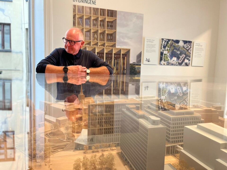 Dersom ikke byggetrinn tre blir realisert, så vil det ifølge arkitekt Gudmund Stokke mangle 650 kontorplasser til de 4.100 personene som nå er anslått å jobbe i regjeringskvartalet når det står ferdig.Frode Aga Dersom ikke byggetrinn tre blir realisert, så vil det ifølge arkitekt Gudmund Stokke mangle 650 kontorplasser til de 4.100 personene som nå er anslått å jobbe i regjeringskvartalet når det står ferdig.