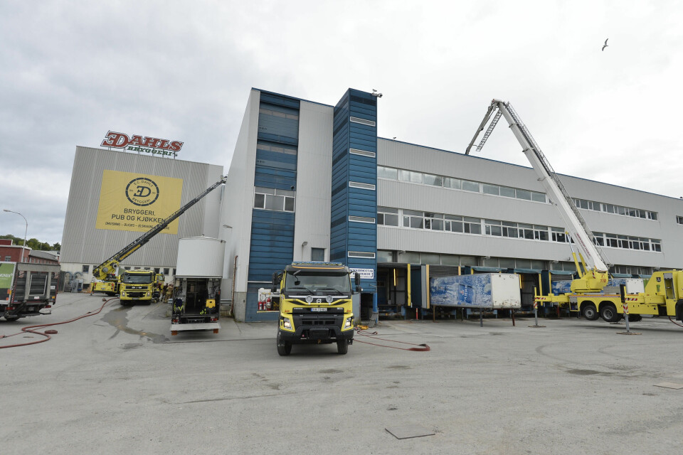Brann E.C. Dahls bryggeri onsdag morgen.