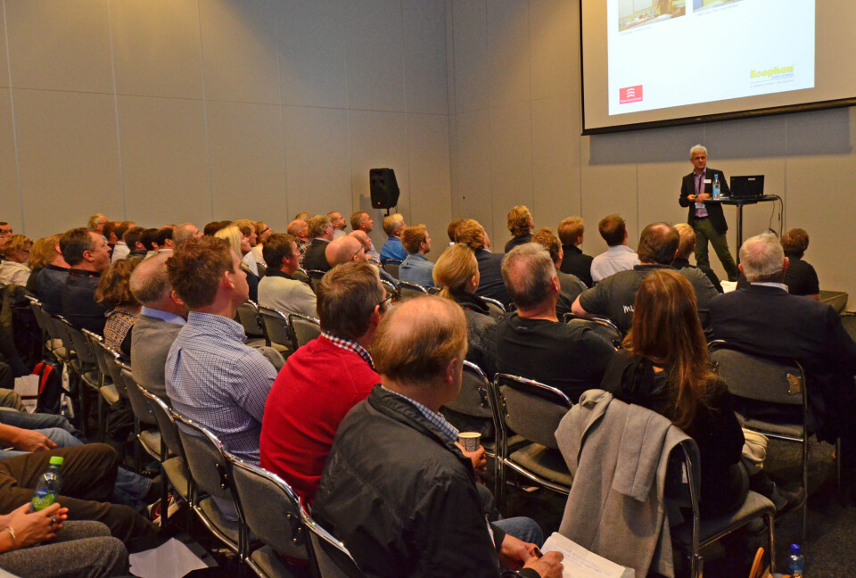 Markedsutvikler i Saint-Gobain Ecophon, Carsten Svensson, talte for fullsatt sal i Glavas seminar om lydisolasjon og akustikk.
