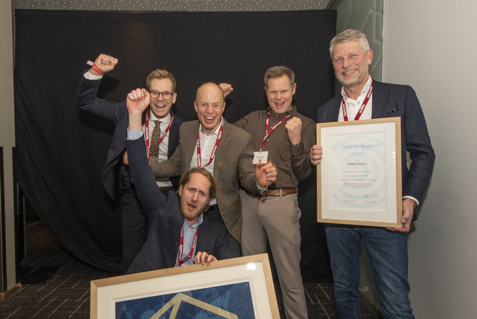 Årets trebyggeri 2023: Lumber Bygg 4, representert av Magnus Homme Jortveit i VEF Entreprenør (bak, fra venstre), Christoffer Imislund i Oslotre, Rune Terjesen i Skeie Eiendom, Tom Bredesen i Skeie Eiendom og Jørgen Tycho (foran).