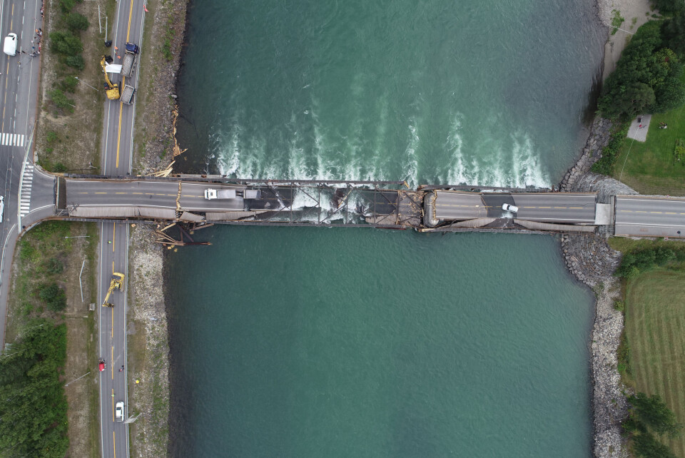 Tretten bru på fylkesvei 254 over Gudbrandsdalslågen og E6 i Øyer kommune i Innlandet kollapset 15. august 2022. Foto: Havarikommisjonen
